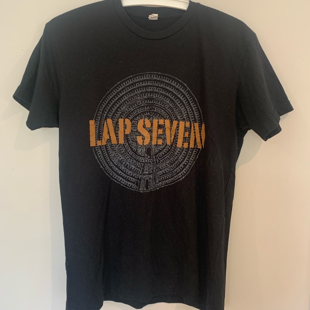 “Lap Seven” graphic tee